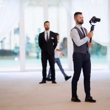 Dece să iți alegi un video de nuntă la preț „mare”!